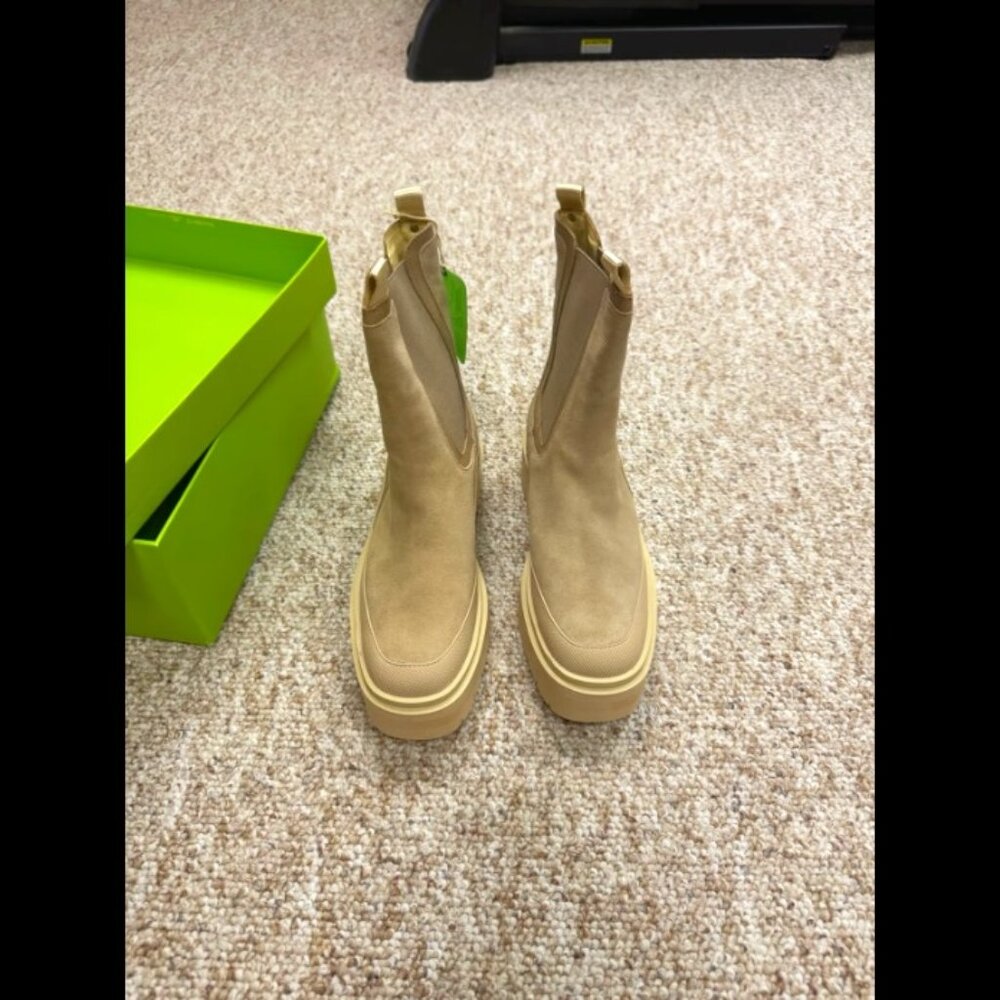 Sam Edelman Lulia Sesame Suede Boot Size 8.5